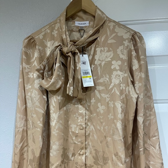 Calvin Klein - Picture 6 of 6